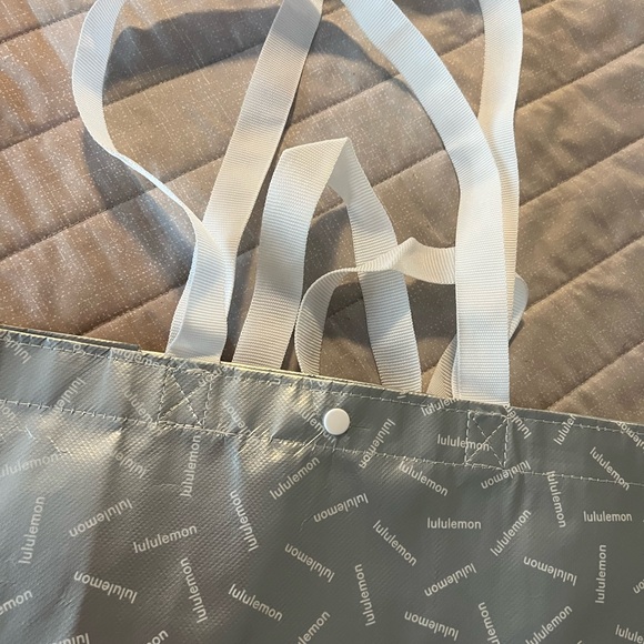 1 Large and 1 Small Lululemon’s Athletic new totes - Picture 2 of 12